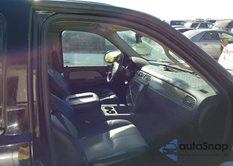 2008 Chevrolet Suburban 1500 Lt from USA, damaged, VIN 3GNFK16318G263446